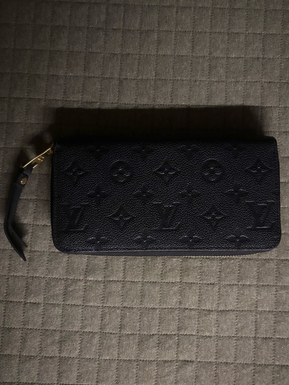 Louis Vuitton Black Zippy Wallet Black Monogram Empreinte leather AUTHENTIC